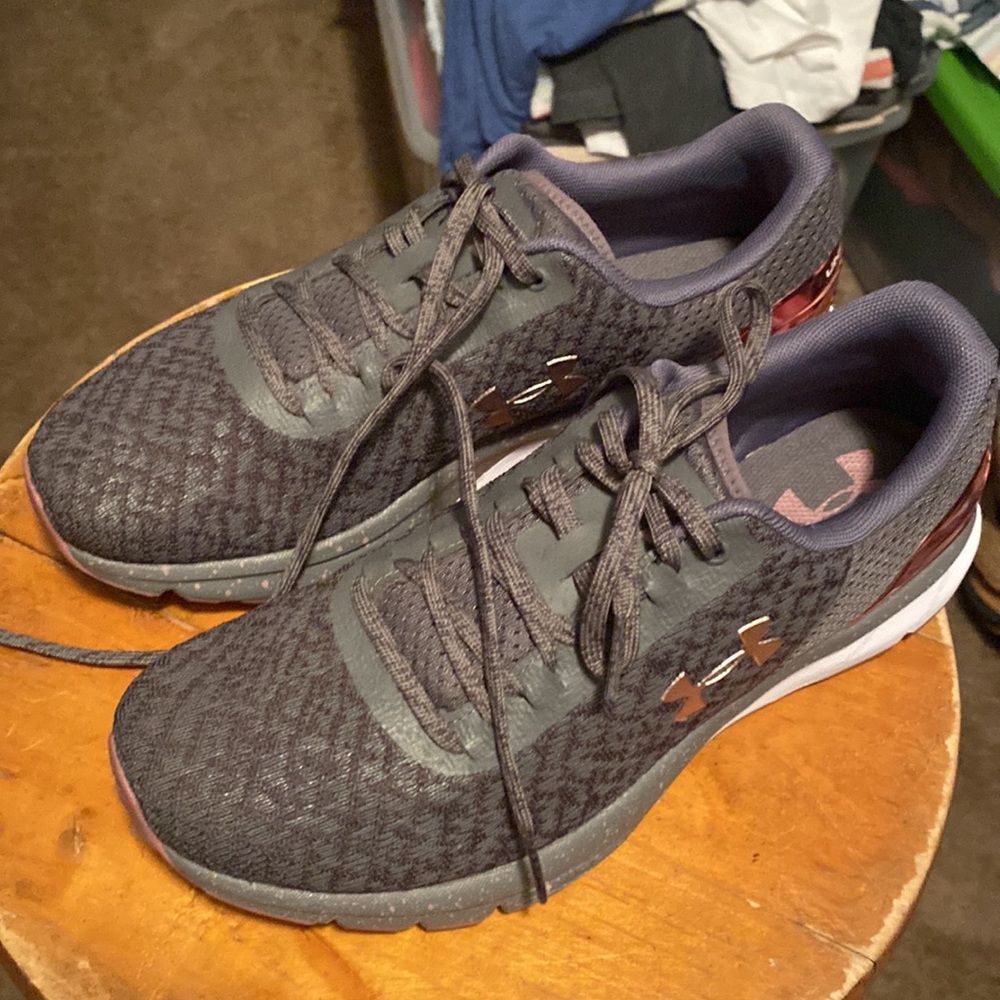 Ladies Under Armour sneakers size 9 - Picture 2 of 7